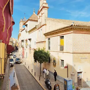 Homeyseville- Bright At Santa Cruz 6 Pax, Parking Optional Seville