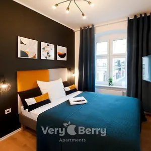 https://very-berry-glogowska-35a-centrum-targi-mtp-pkp.poznan-hotels.com